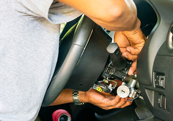 Our skilled locksmiths can repair and replace ignition lock cylinders for many domestic and foreign makes and models.